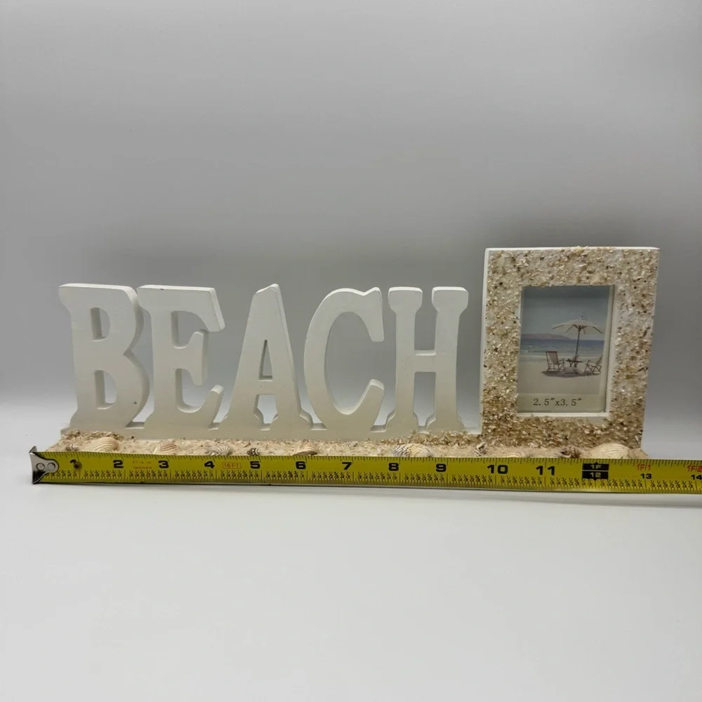 BEACH Themed Picture Frame Sand and Shell Finish 2.5 x 3.5 Inch Photo Frame NWT